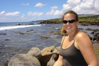 Nikki with view of sea just by Residencial Apina Tupuna, Easter Island