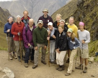 The whole of our SAS group at Dead Woman?s pass (l-r: Nat, Nikki, Ian, other Ian, Bernado, Ben, Michelle, Eric, Rob, Carolyn, Tyler, Angie, Josh)
